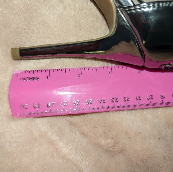 Nordstrom BP. Metallic/silver heels size 8M - Picture 6 of 8